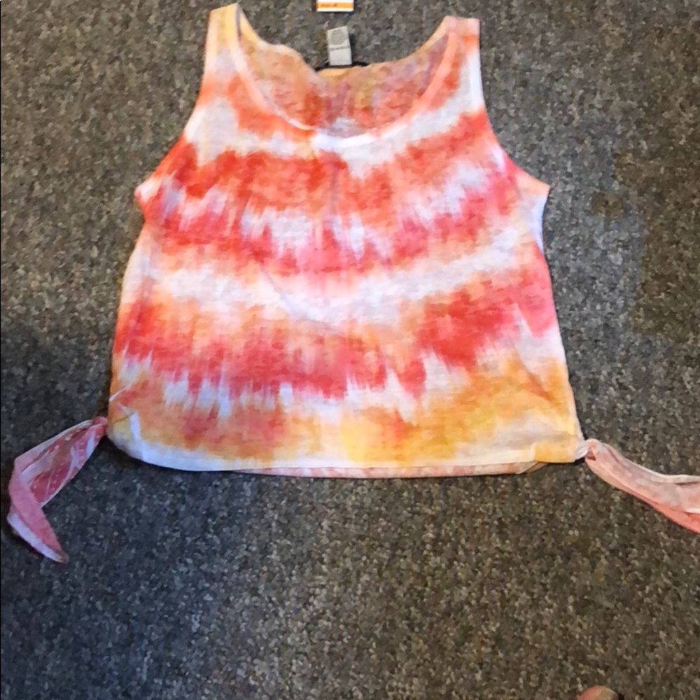 American Reg red and white top,size Small